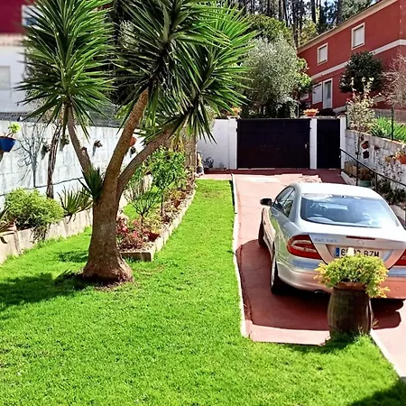 Semesterbostad Charming House In O Rosal With Garden And